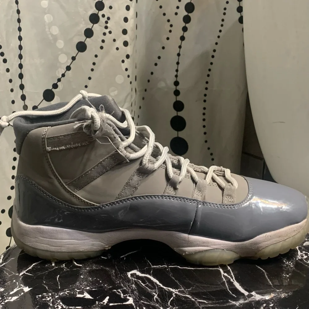 Air Jordan 11 Retro in Cool Grey Patent Leather